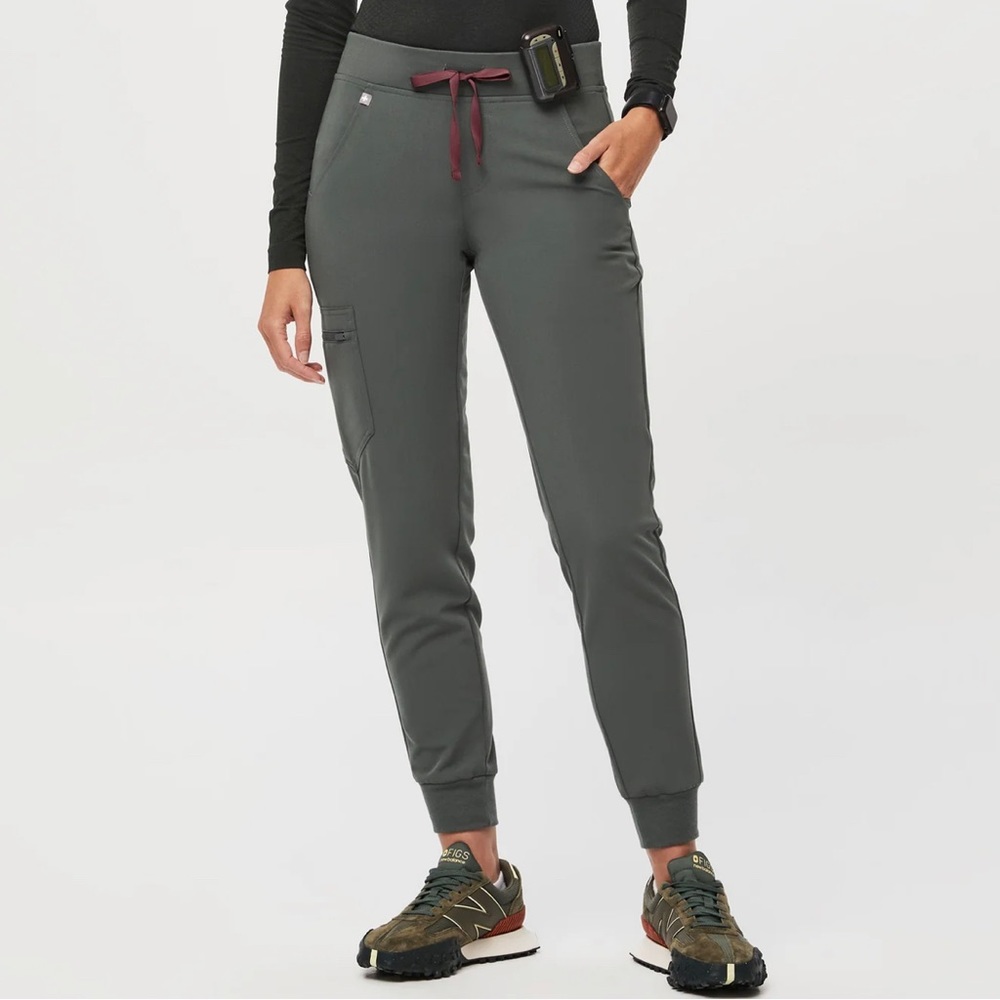 FIGS Bonsai Zamora Joggers